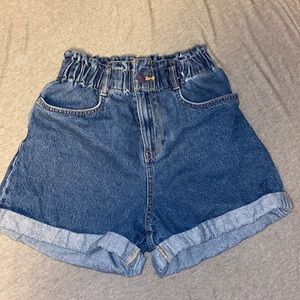 Womans H&M vintage high waisted paper bag denim jean shorts